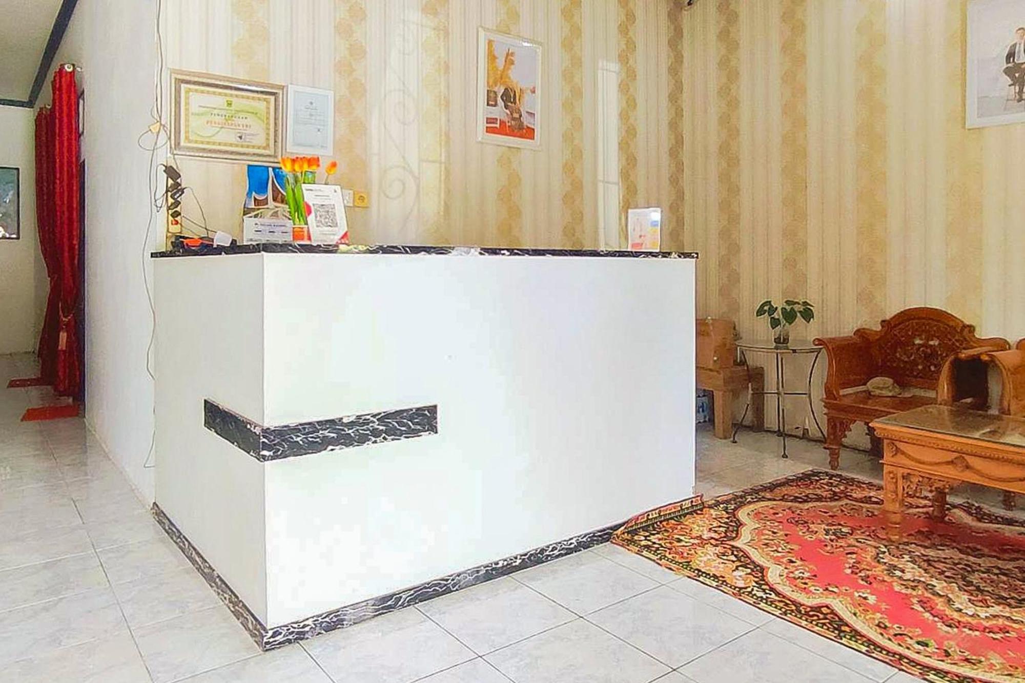 Reddoorz Syariah At Penginapan Eby Padang Εξωτερικό φωτογραφία