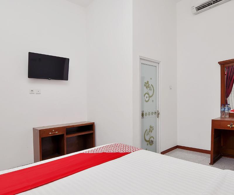 Reddoorz Syariah At Penginapan Eby Padang Εξωτερικό φωτογραφία
