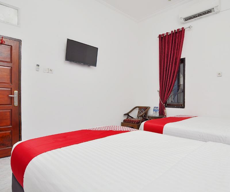 Reddoorz Syariah At Penginapan Eby Padang Εξωτερικό φωτογραφία